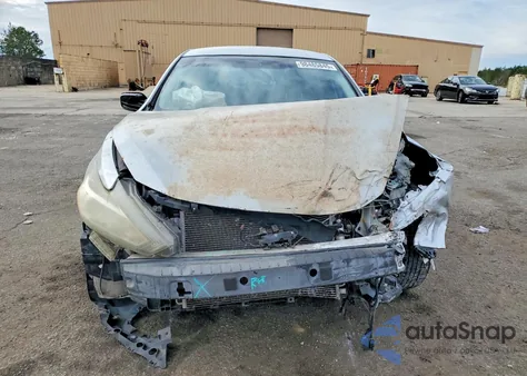 2017 Nissan Altima 2.5 из США, поврежденный, VIN 1N4AL3AP9HC268330